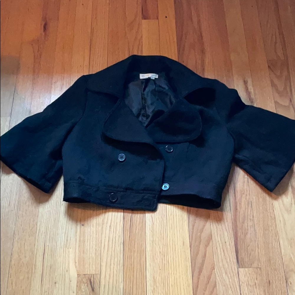 Newport News cropped blazer